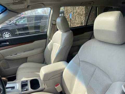 2014 Subaru Outback Image 8