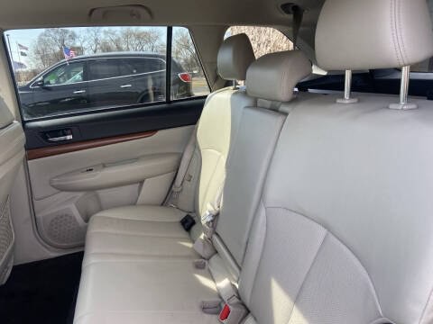 2014 Subaru Outback Image 9