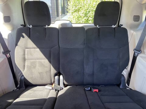 2015 Dodge Grand Caravan Image 9