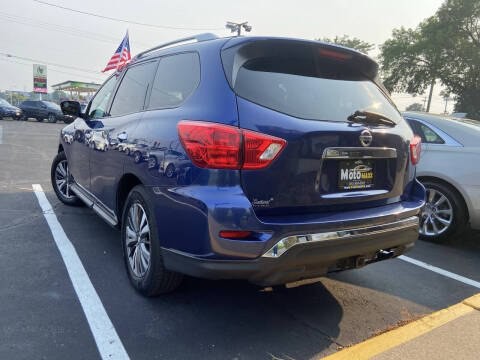 2017 Nissan Pathfinder Image 3