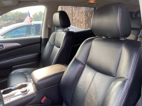 2017 Nissan Pathfinder Image 13
