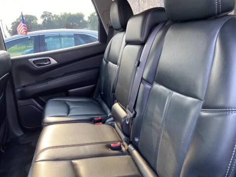 2017 Nissan Pathfinder Image 14