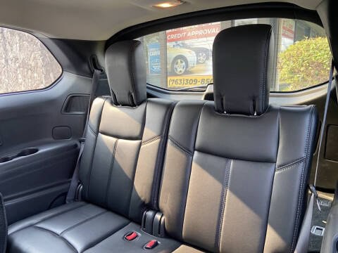 2017 Nissan Pathfinder Image 16