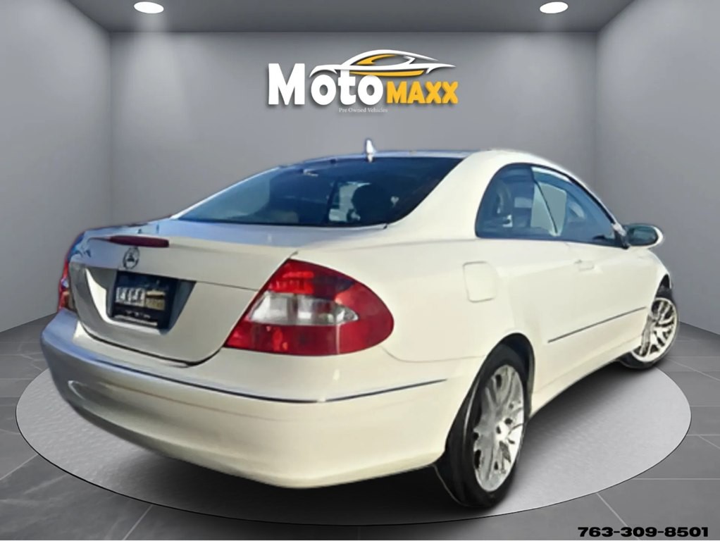 2008 Mercedes-Benz CLK-Class Image 3