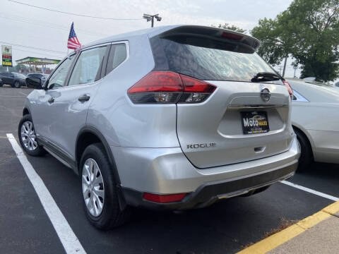 2017 Nissan Rogue Image 3