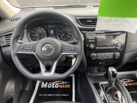 2017 Nissan Rogue Image 10