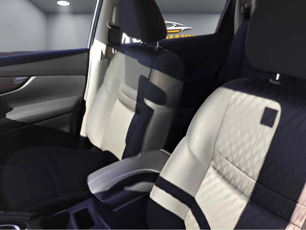 2017 Nissan Rogue Image 8