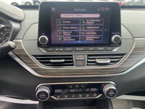 2019 Nissan Altima Image 8