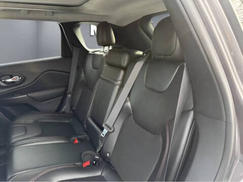 2019 Jeep Cherokee Image 7