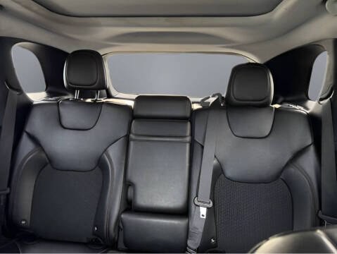 2019 Jeep Cherokee Image 8