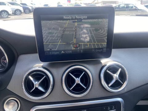 2017 Mercedes-Benz CLA-Class Image 7