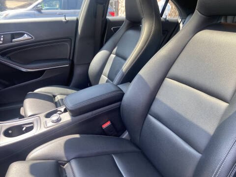 2017 Mercedes-Benz CLA-Class Image 10