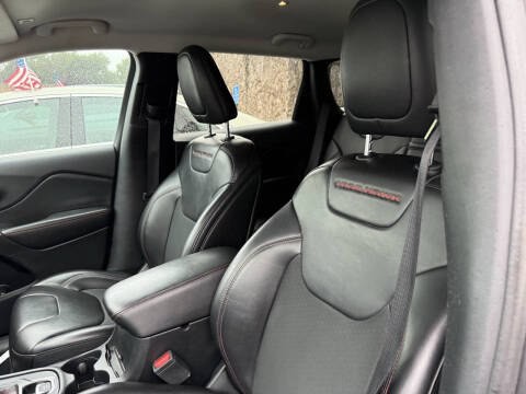 2019 Jeep Cherokee Image 14