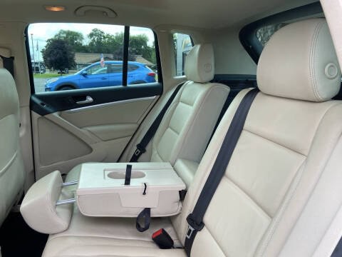 2012 Volkswagen Tiguan Image 14