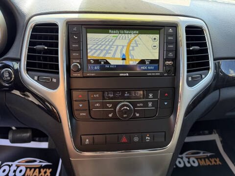 2012 Jeep Grand Cherokee Image 7