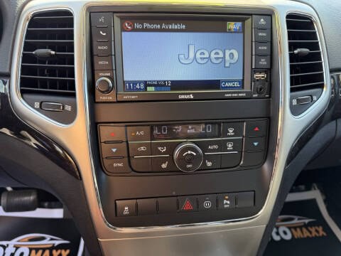2012 Jeep Grand Cherokee Image 8