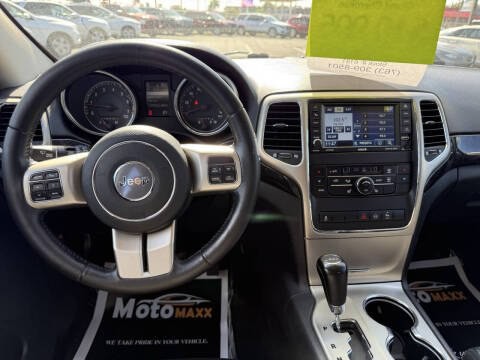 2012 Jeep Grand Cherokee Image 10