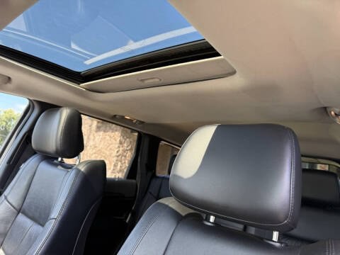 2012 Jeep Grand Cherokee Image 16