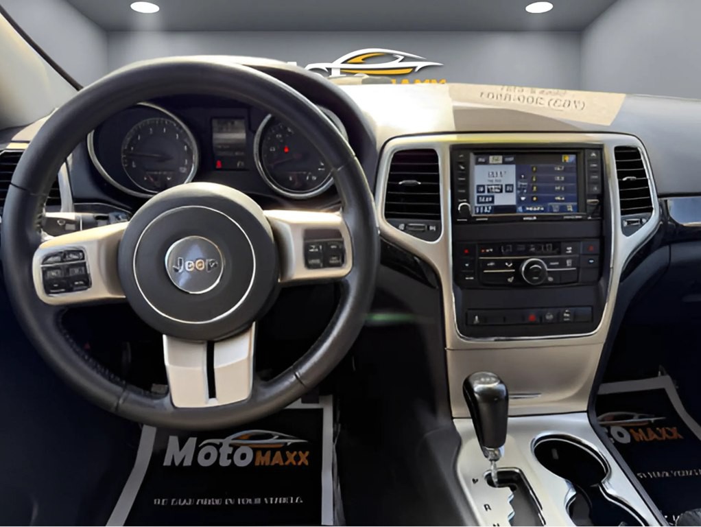2012 Jeep Grand Cherokee Image 7