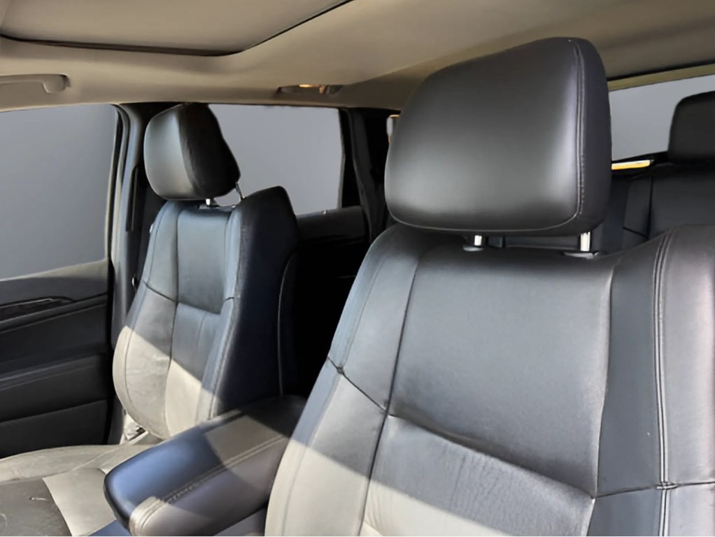 2012 Jeep Grand Cherokee Image 8