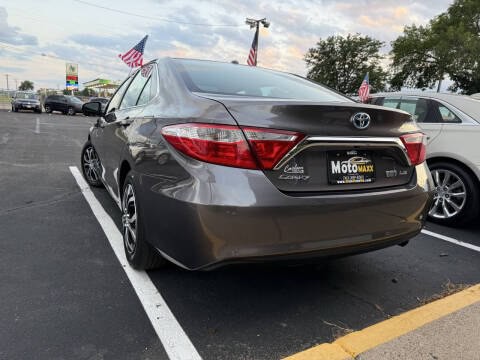 2015 Toyota Camry Image 3