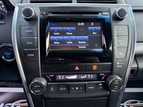 2015 Toyota Camry Image 8