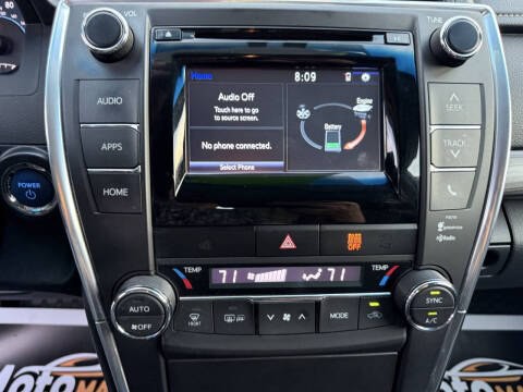 2015 Toyota Camry Image 9