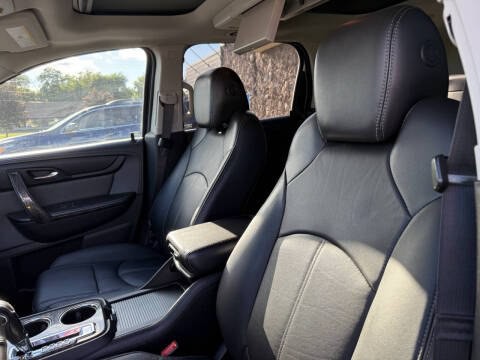 2017 GMC Acadia Image 11