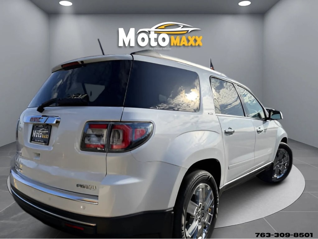 2017 GMC Acadia Image 4