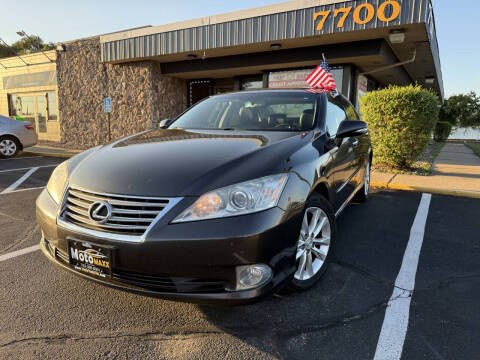 2011 Lexus ES Image 2