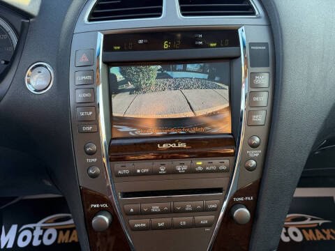 2011 Lexus ES Image 6
