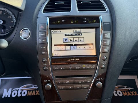 2011 Lexus ES Image 9