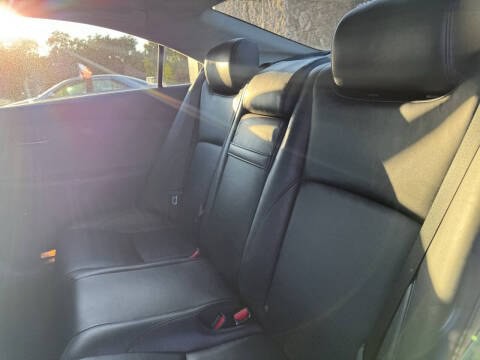 2011 Lexus ES Image 13
