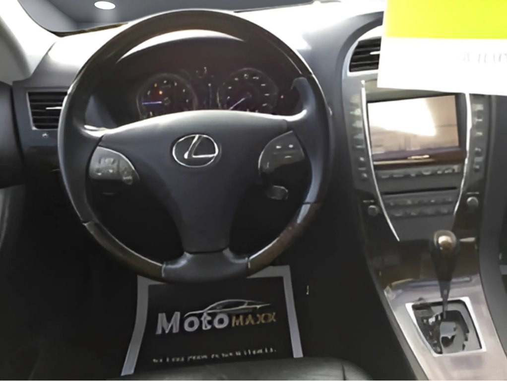 2011 Lexus ES Image 7