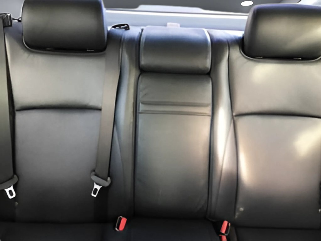 2011 Lexus ES Image 10