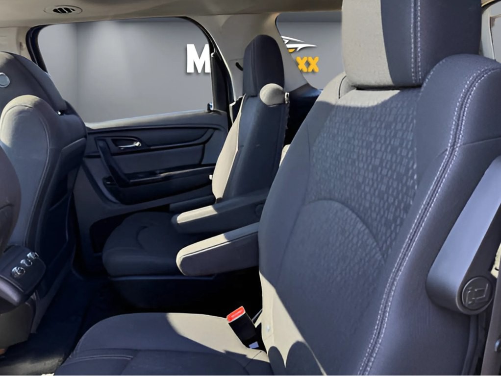 2014 GMC Acadia Image 9