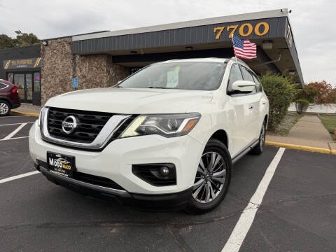 2018 Nissan Pathfinder Image 2