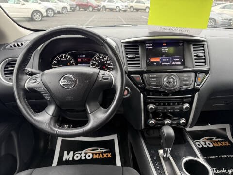 2018 Nissan Pathfinder Image 11