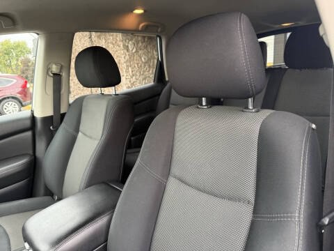 2018 Nissan Pathfinder Image 12