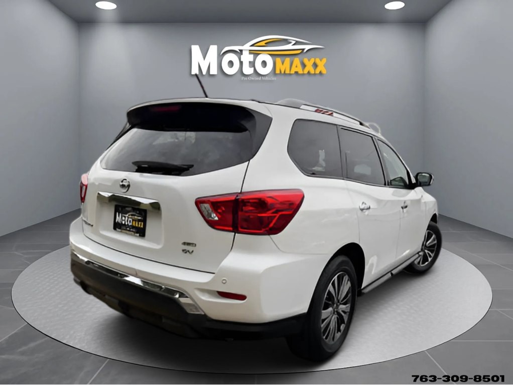 2018 Nissan Pathfinder Image 4