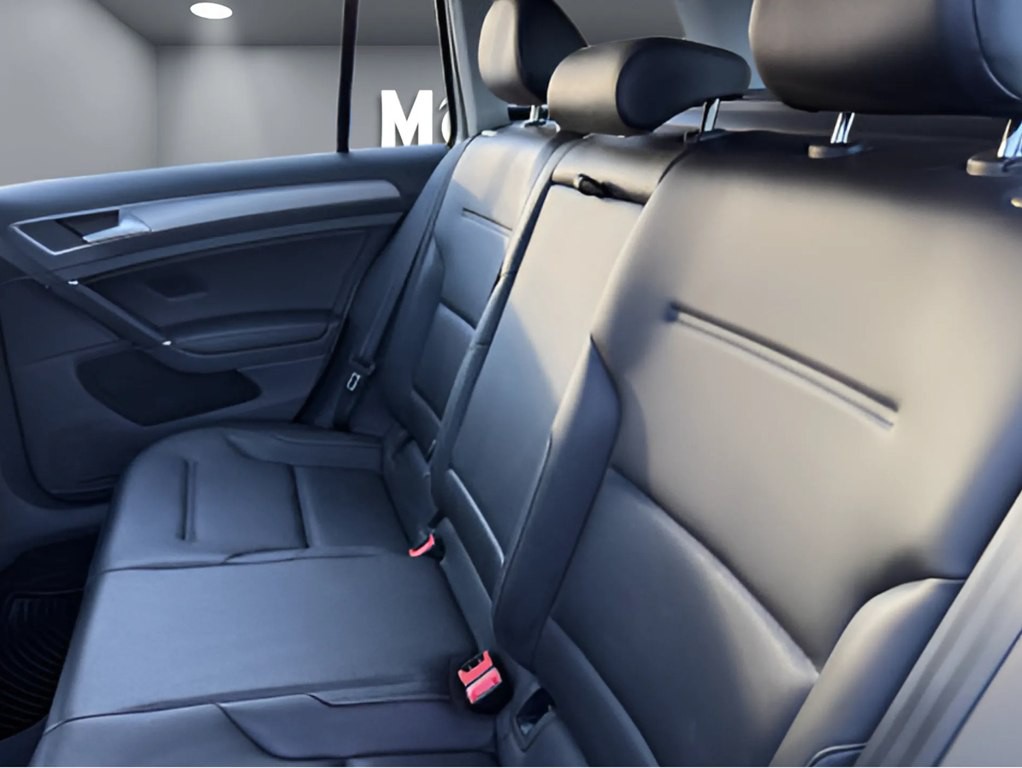 2016 Volkswagen Golf Image 9