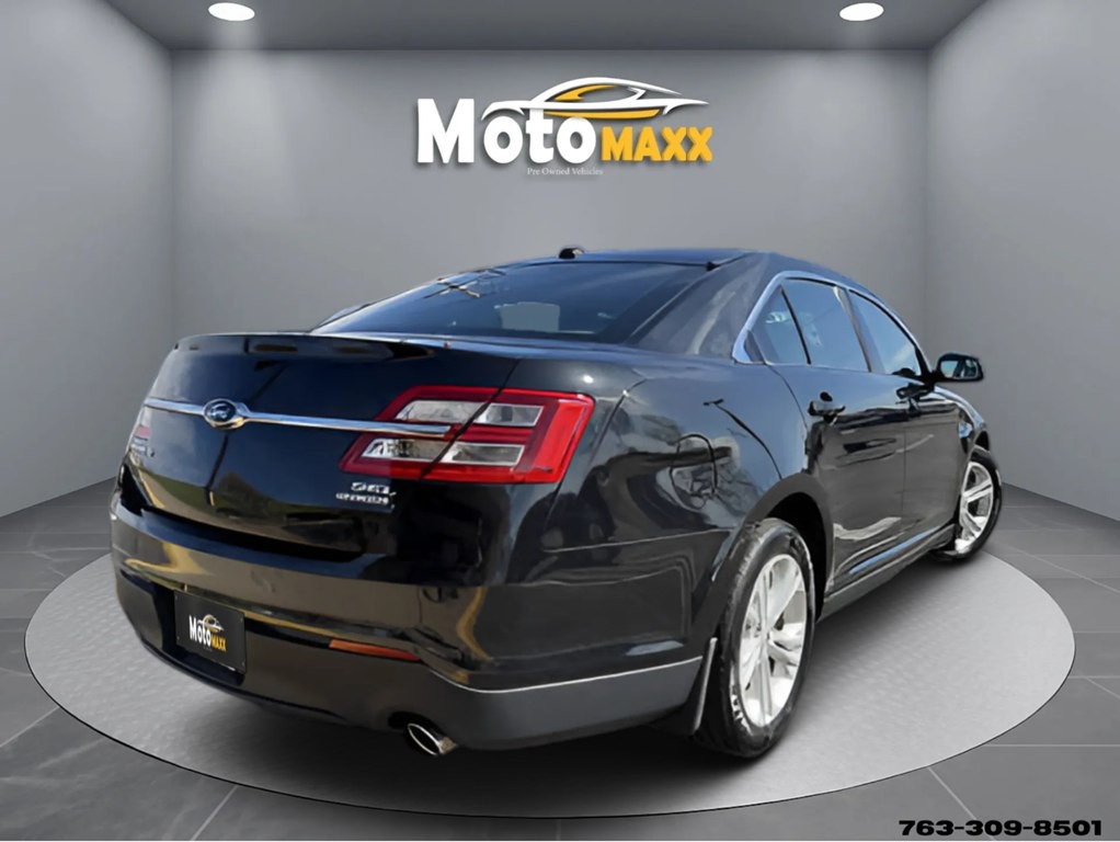 2015 Ford Taurus Image 3