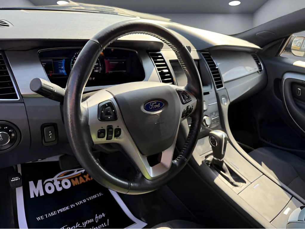 2015 Ford Taurus Image 5