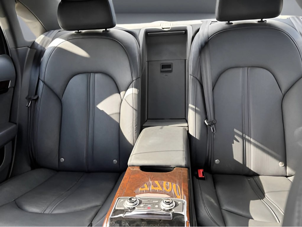 2015 Audi A8 Image 9