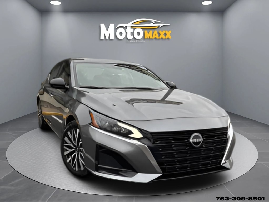 2025 Nissan Altima Image 1