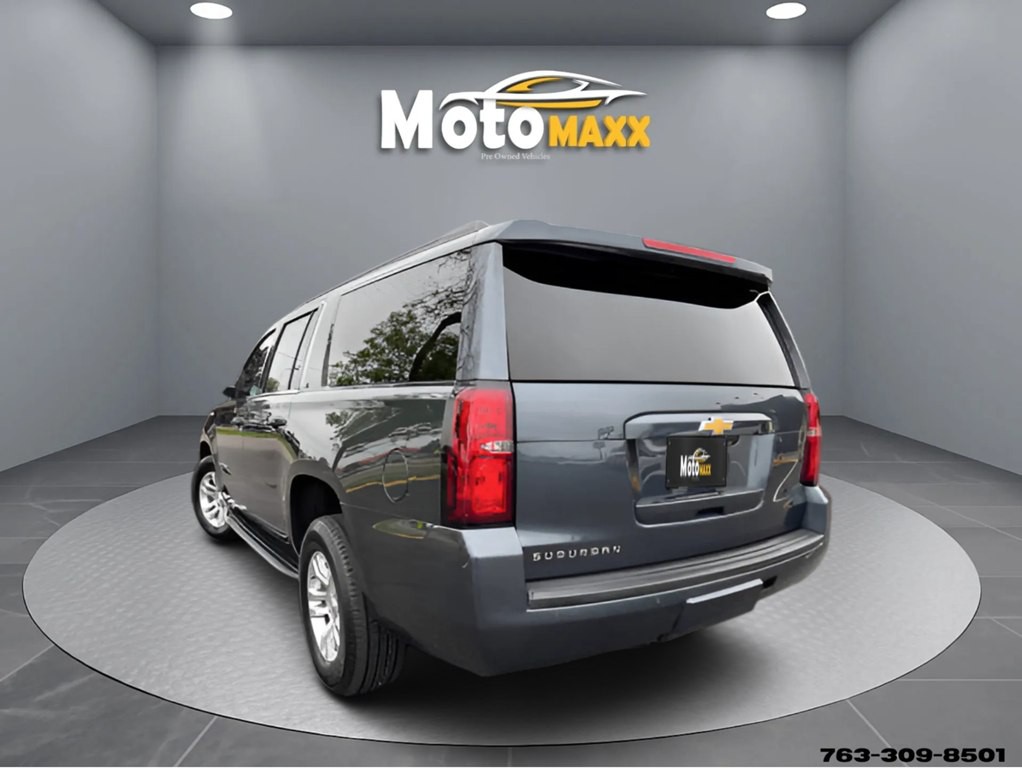 2019 Chevrolet Suburban Image 3