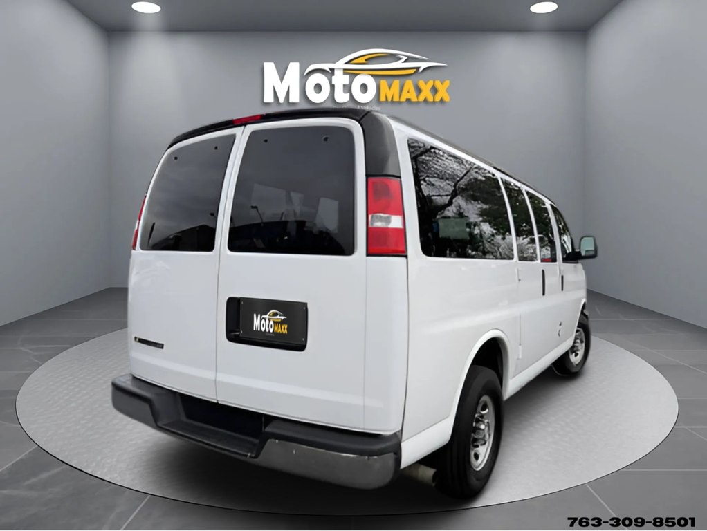 2020 Chevrolet Express Image 4