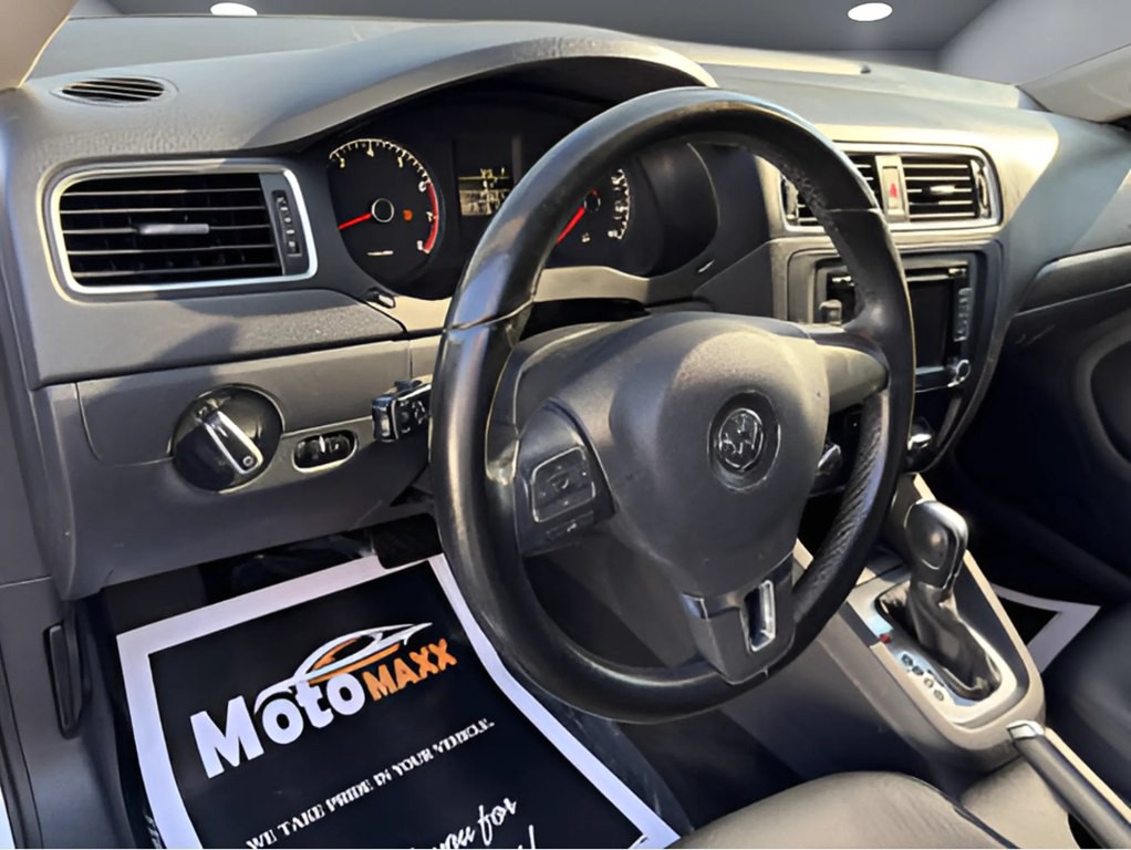 2011 Volkswagen Jetta Image 5