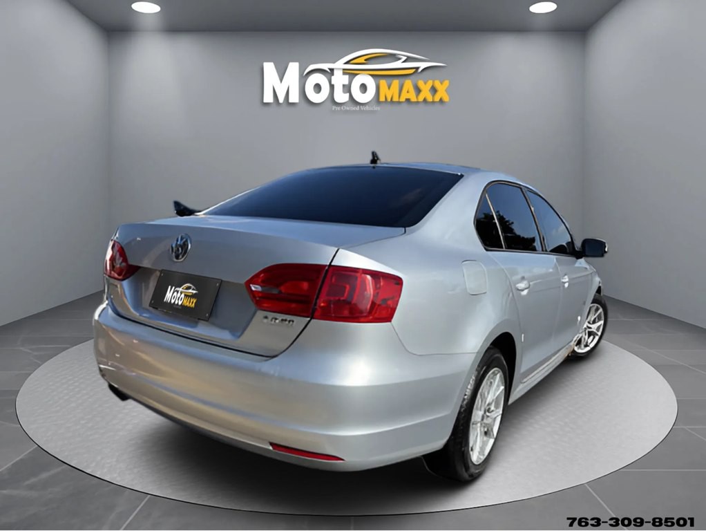 2011 Volkswagen Jetta Image 4