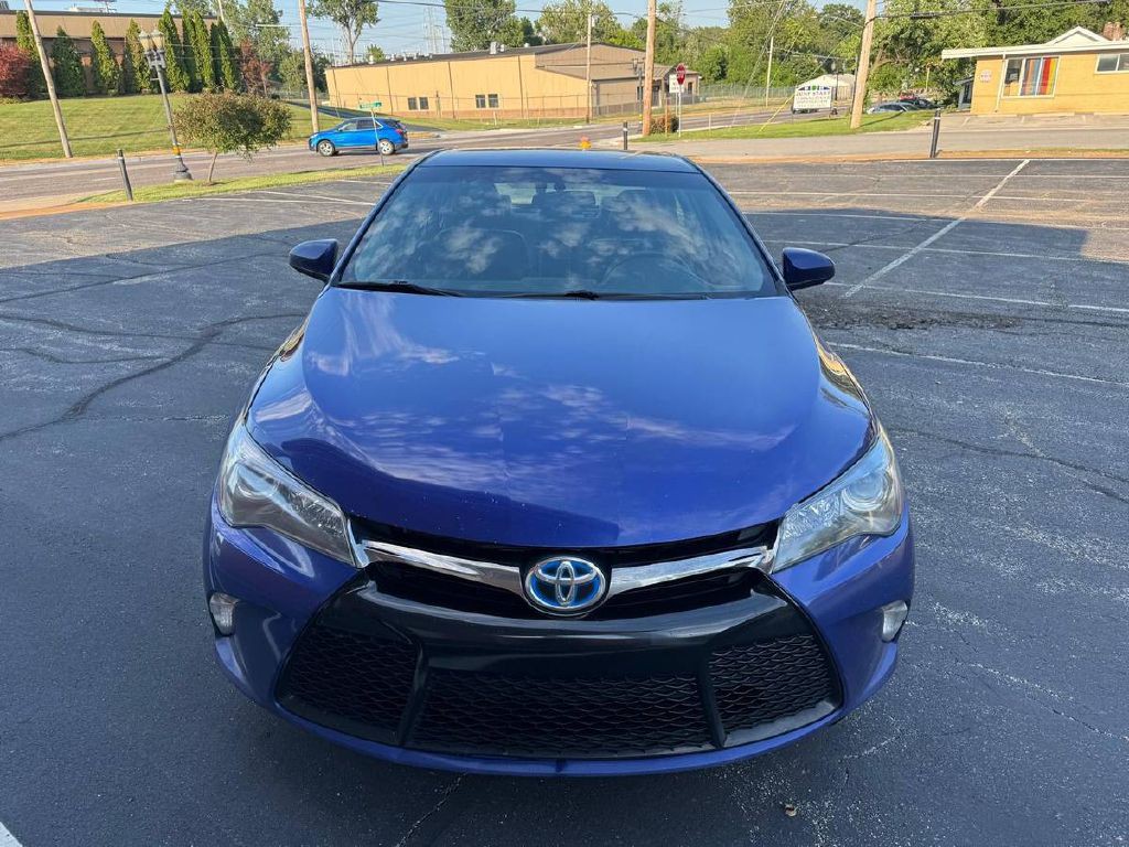 2015 Toyota Camry Image 2